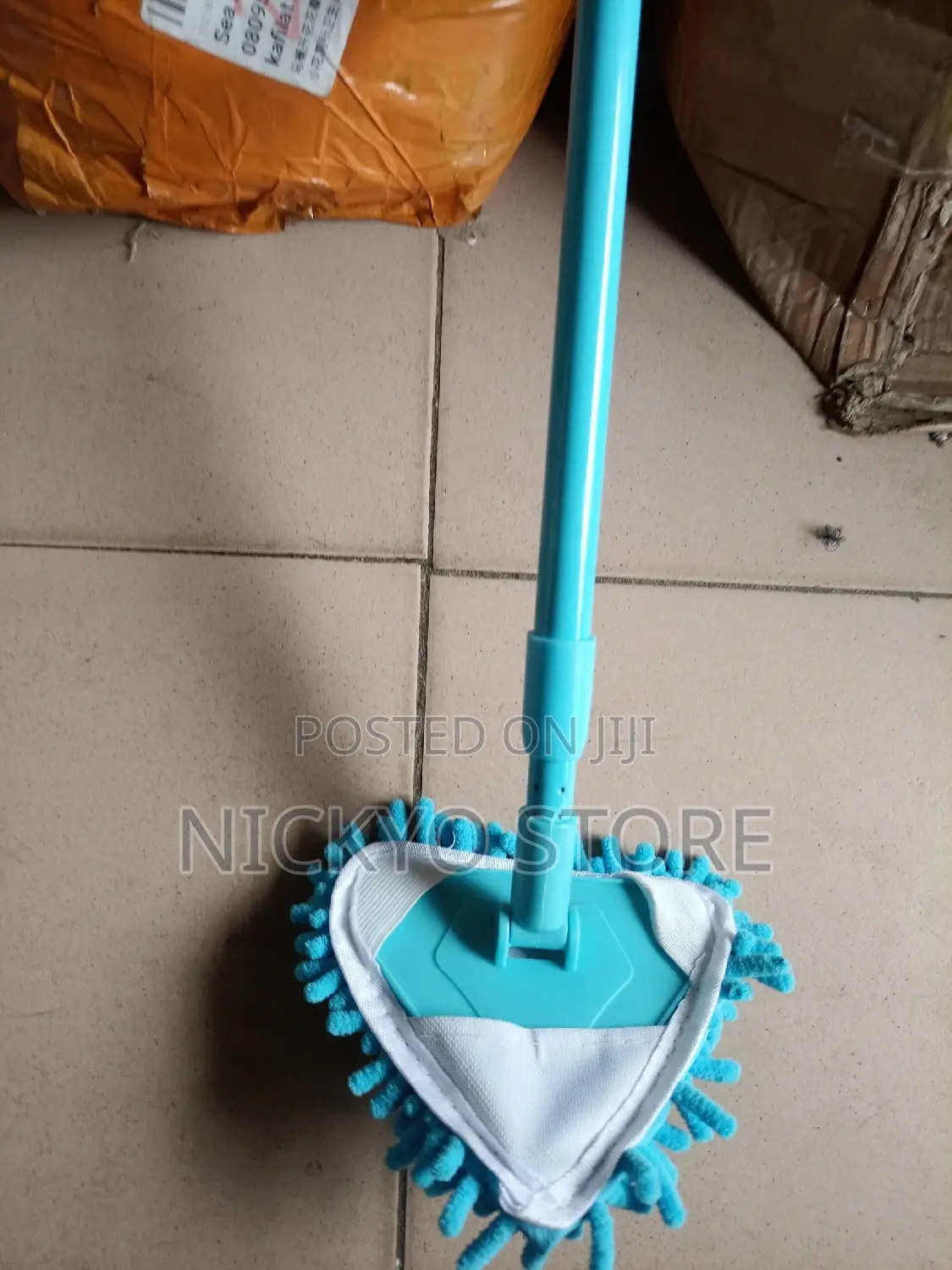 180 Degree Rotatable Adjustable Triangle Cleaning Mop Wall