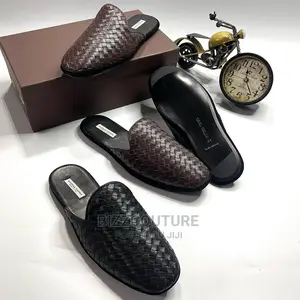 High Quality BOTTEGA VENETA Half Shoes Available in Store