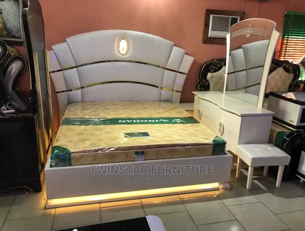 New Modern Royal Bed With Drawers Mirror Console