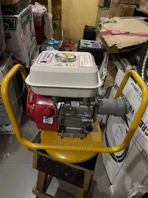 Honda Engine Poker Vibrator Machine With Warranty