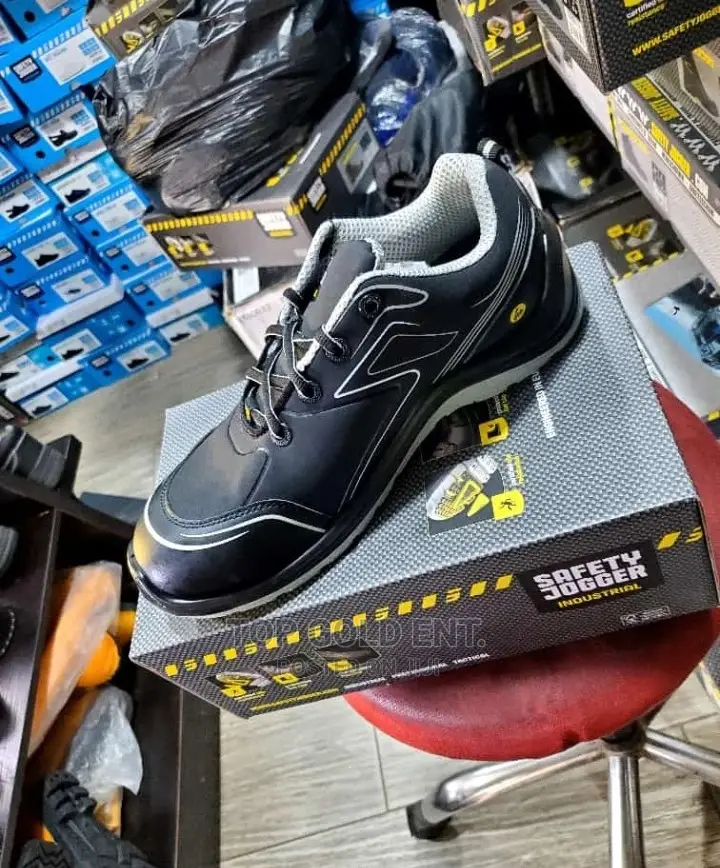 Flow Low Joggers Boot