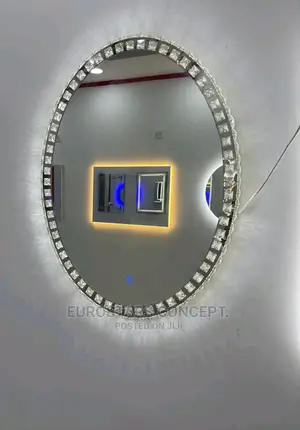 Classic Crystal Mirror With Light
