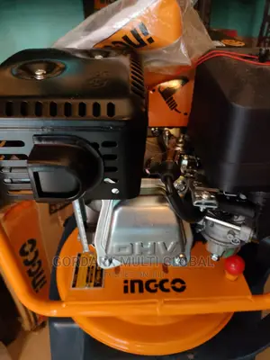 Gasoline Concrete Vibrator
