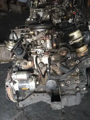 Mazda Bus E2000 Caburatour Engine