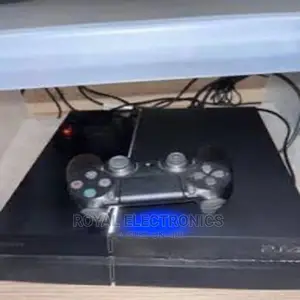 Classic Uk Used Sony Ps4 + Fifa23 14 Latest And Controller