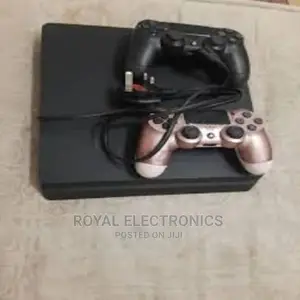 Authentic Uk Used Sony Ps4 Slim+Fifa23+14 Game Andcontroller