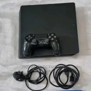 Hacked Uk Used Sony Ps4(Slim)+ Fifa23+14 Game and Controller