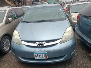 Toyota Sienna XLE Limited FWD 2006 Blue
