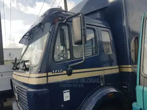 M/Benz Truck 1717 Model 8bolits 6tyers
