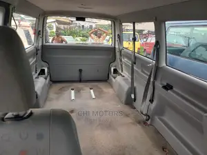 Volkswagen Transporter 2007 White