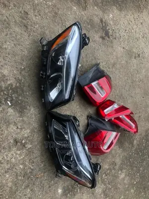 Mercedes-Benz GLA250 Headlights GLA250 Headlights