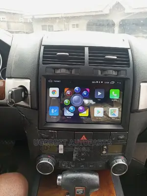 Photo - Volkswagen Touareg Android Screen With Gps Navigation System