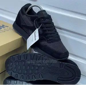 Reebok Sneakers