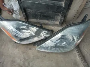 Headlamp - Sienna 2004/05