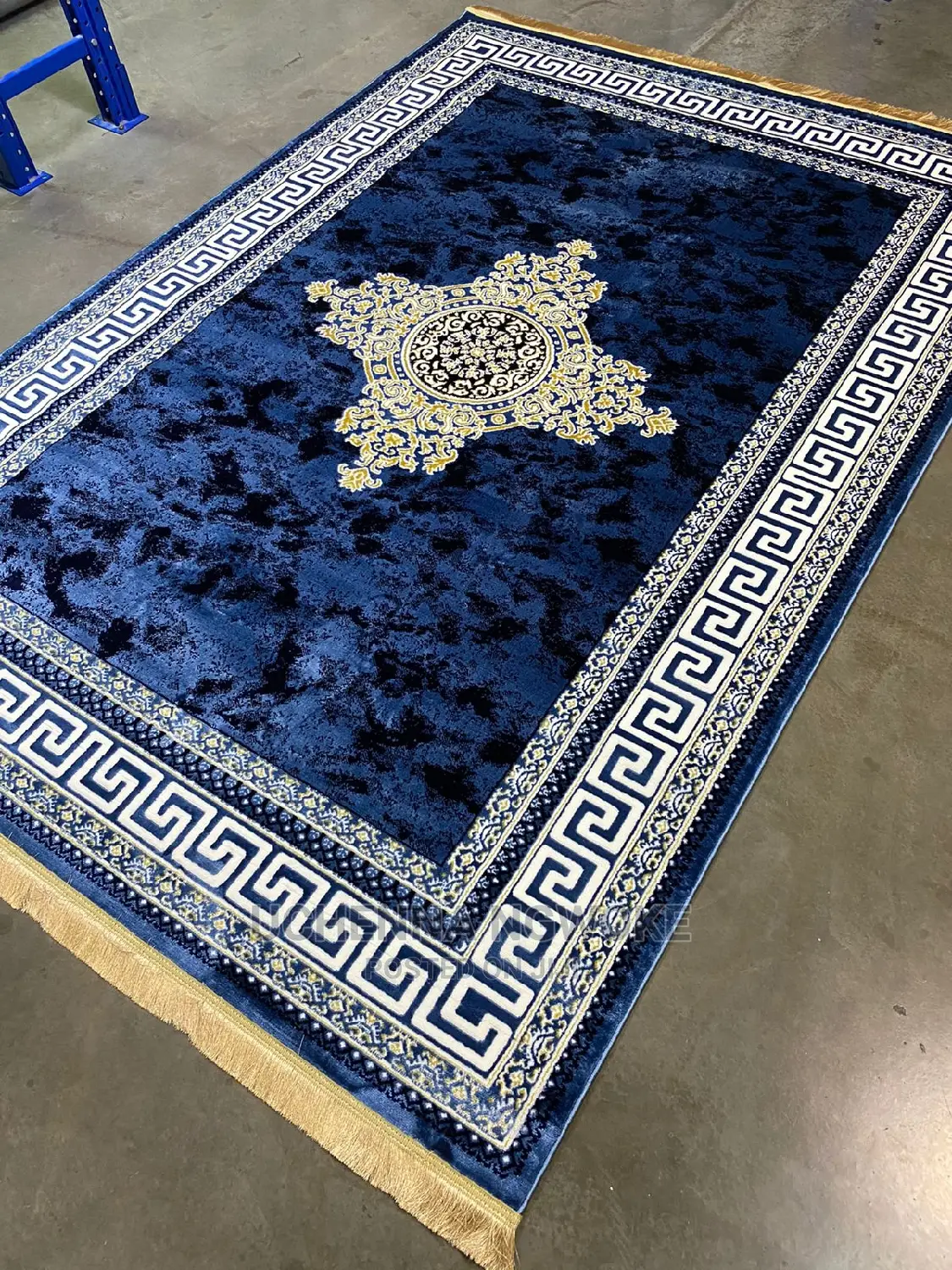 Quality Center Rug