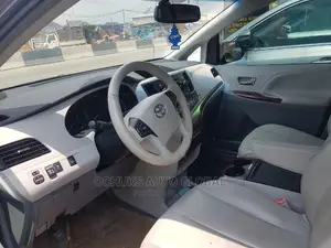 Toyota Sienna 2014 Gray