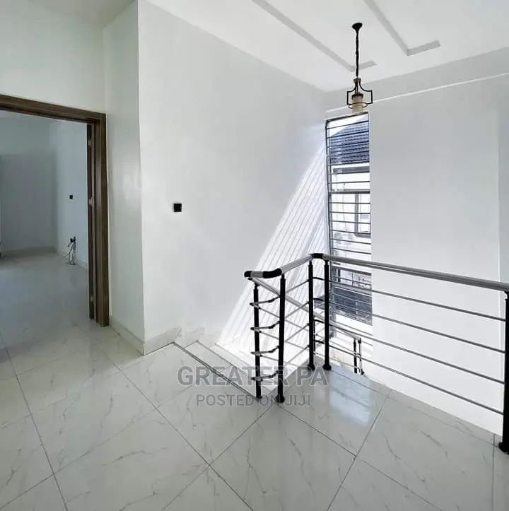 Building Renovation and Interior Design