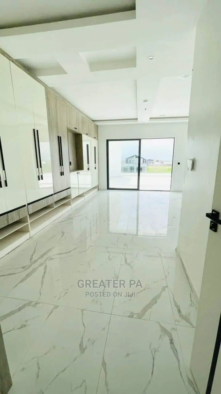 Building Renovation and Interior Design