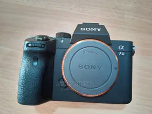 Rent Sony A7iii