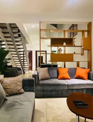 Beguiling and Exquisite 4-Bedroom Duplex
