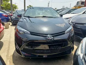 Toyota Corolla LE (1.8L 4cyl 2A) 2018 Black