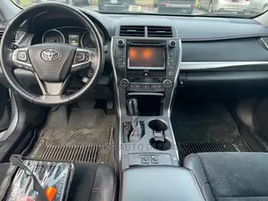 Toyota Camry 2016 Silver