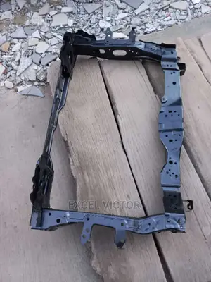 Radiator Support HRV 2013