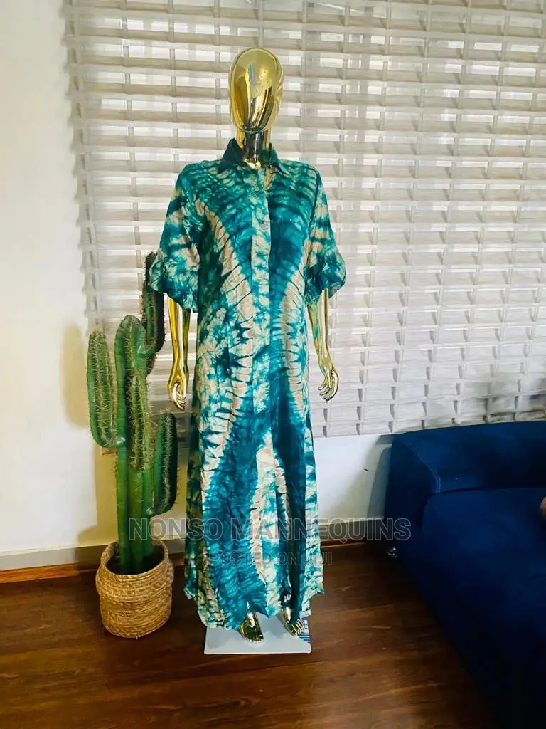 Size 8 Gold Chrome Faceless Display Mannequin