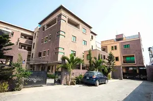 Enchanting 3-Bedroom Apartment With a Pool and Gym