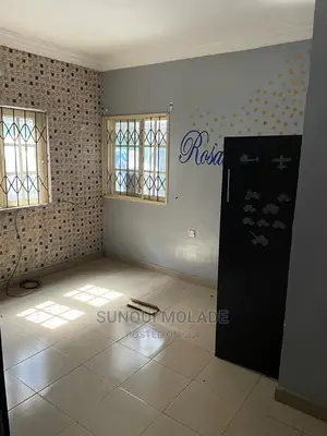 Furnished 3bdrm Apartment in Ajayi Road for rent