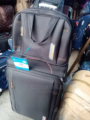 Medium Black Sensamite Clasic Traveling Luggage Box With Kit