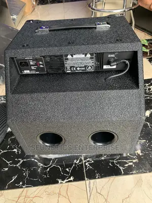 Quality Hartke Bass Amplifier (Combo)