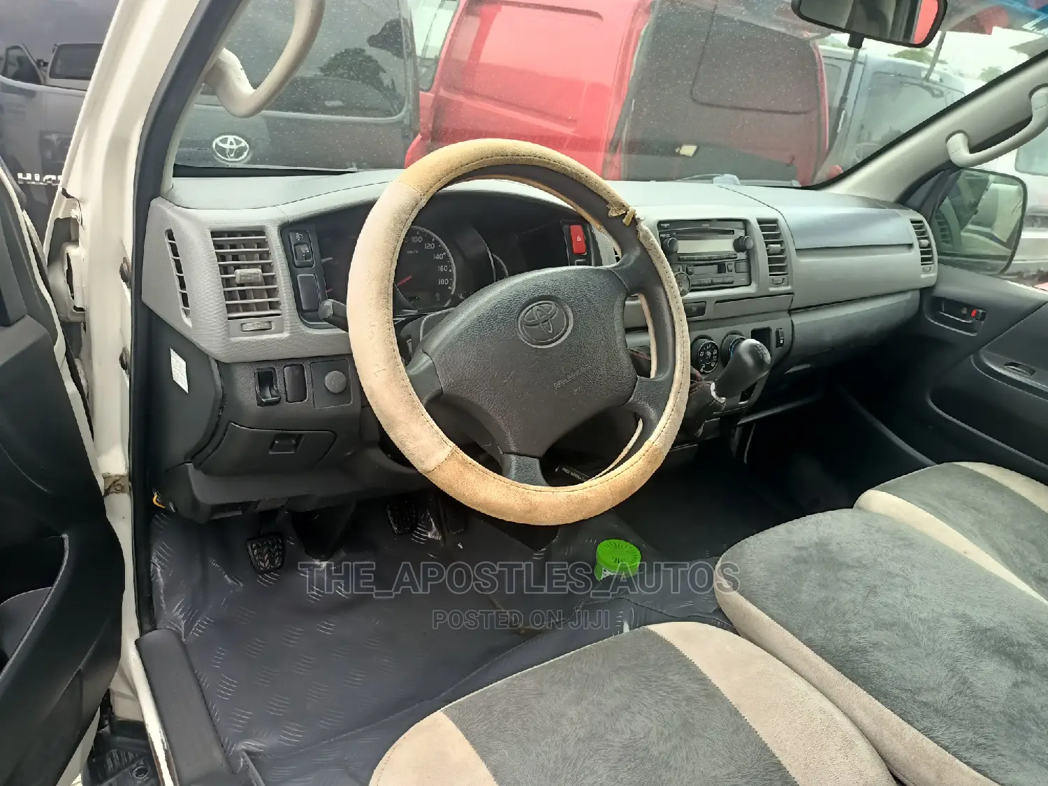 Toyota HiAce 2012 White