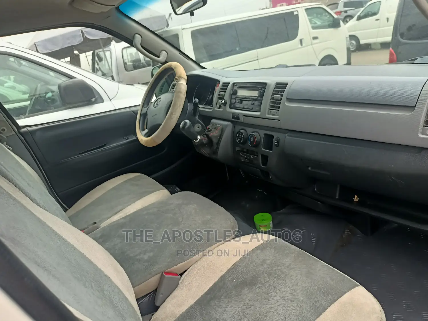 Toyota HiAce 2012 White