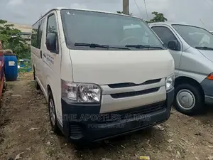 Toyota HiAce 2012 White
