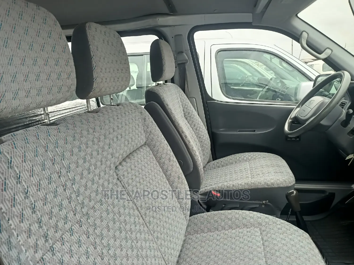 Toyota HiAce 2002 Grey