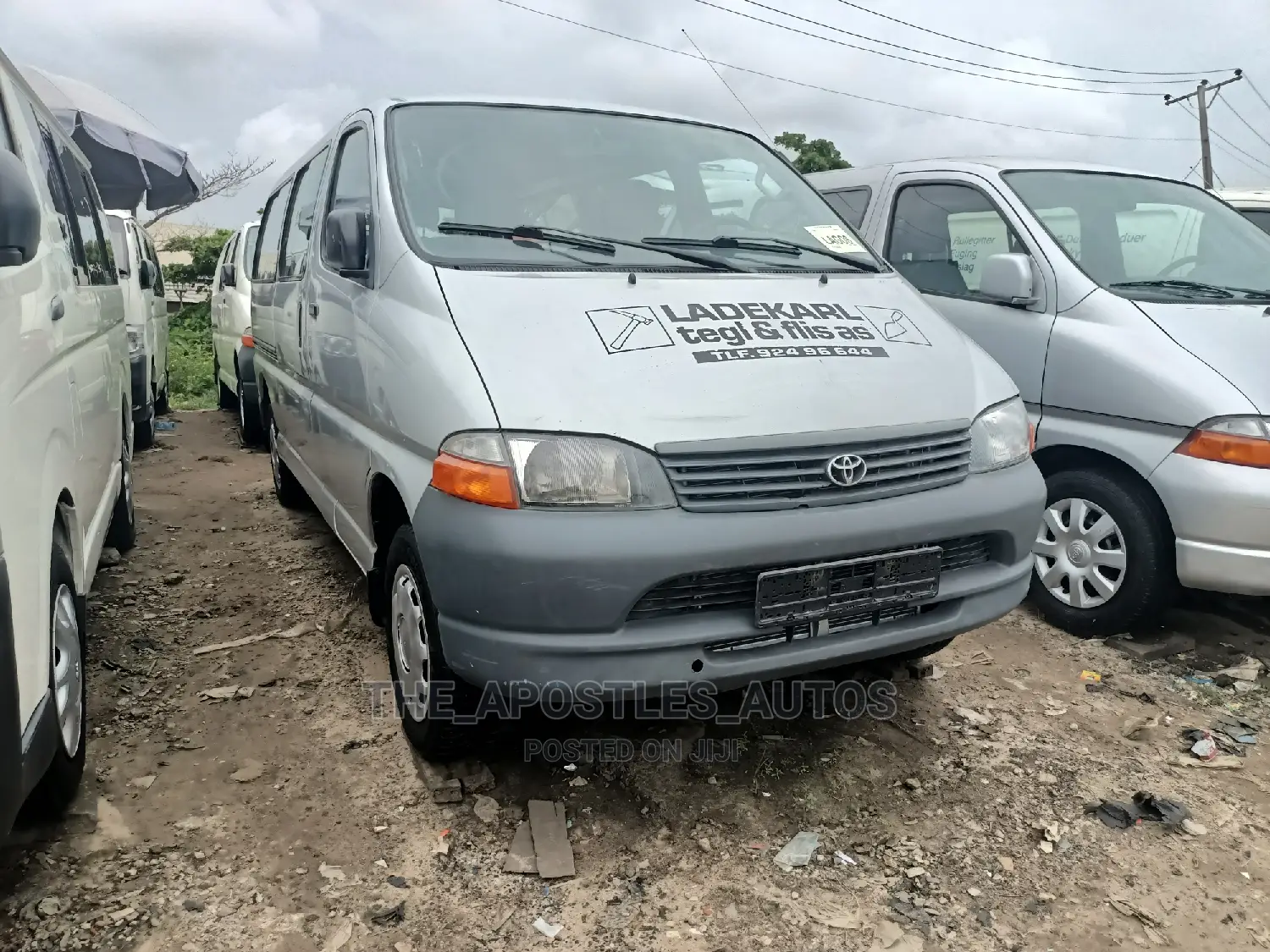Toyota HiAce 2002 Grey