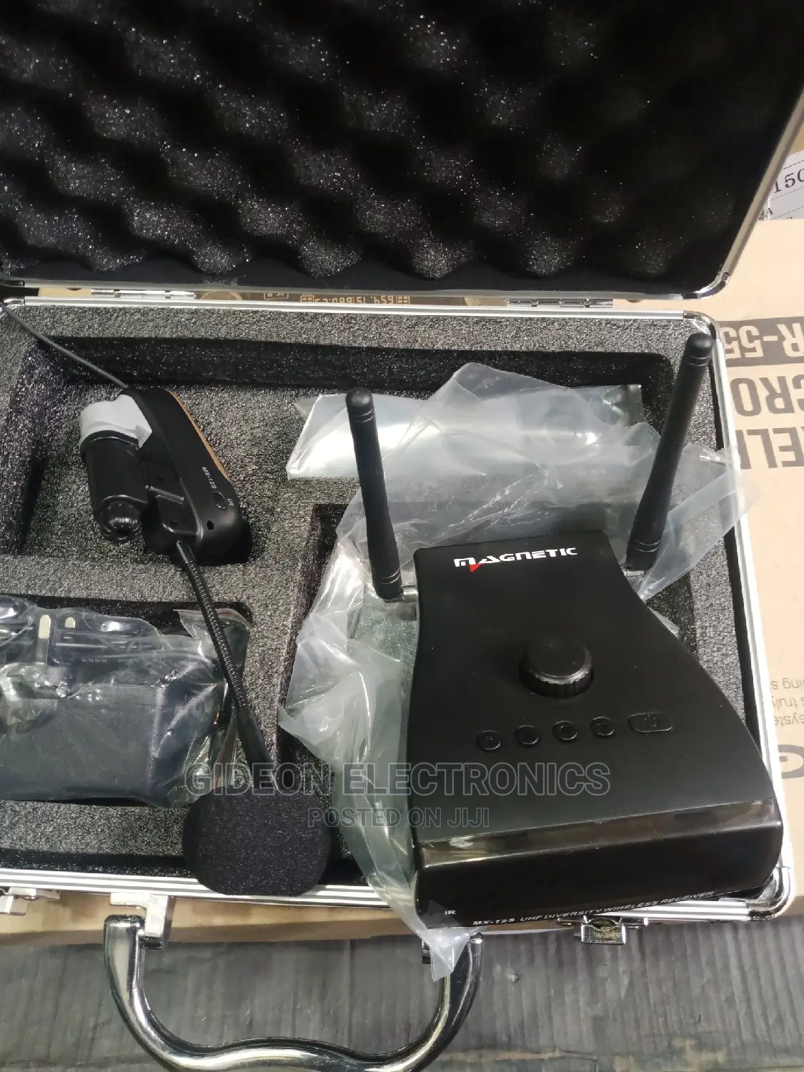 Magnetic Saxophone Wireless Microphone
