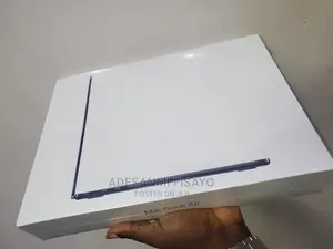 New Laptop Apple MacBook Air 2022 M2 8GB Apple M2 SSD 256GB