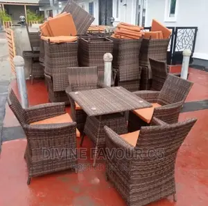 4 Basket Chairs With Table.