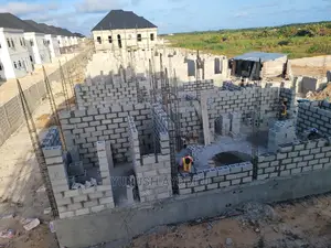 Civil Engineer / Building Contractor