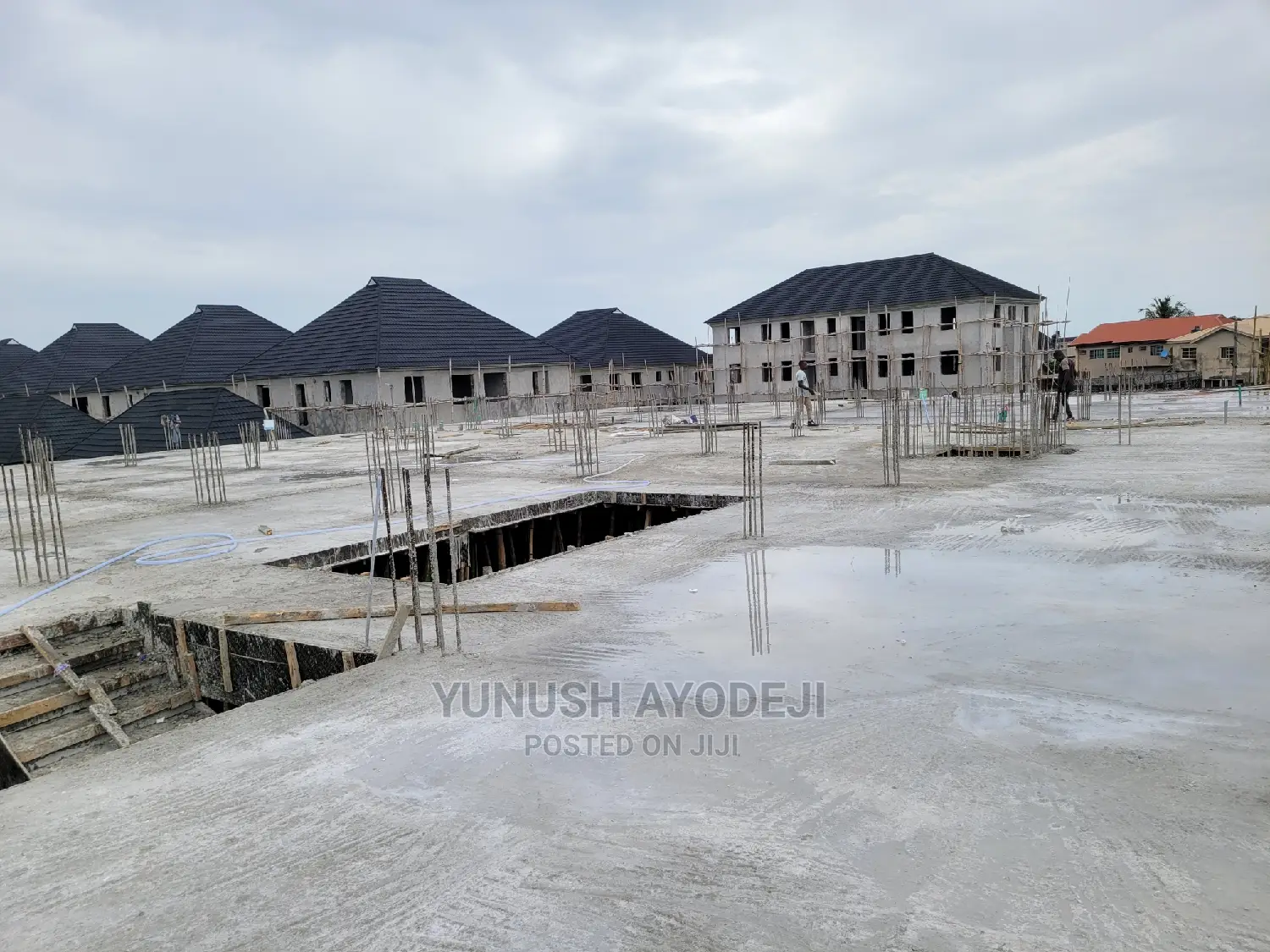 Civil Engineer / Building Contractor