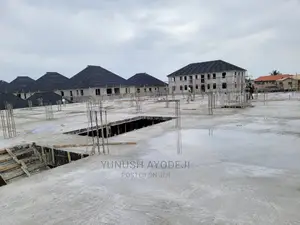 Civil Engineer / Building Contractor