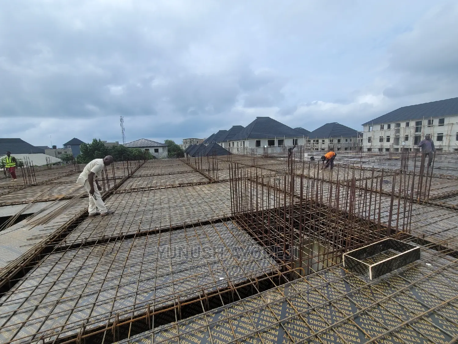 Civil Engineer / Building Contractor