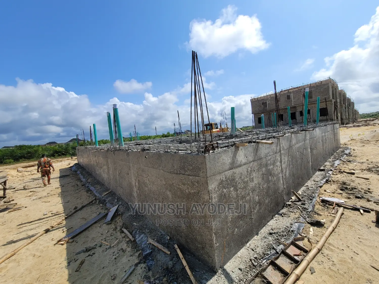 Civil Engineer / Building Contractor
