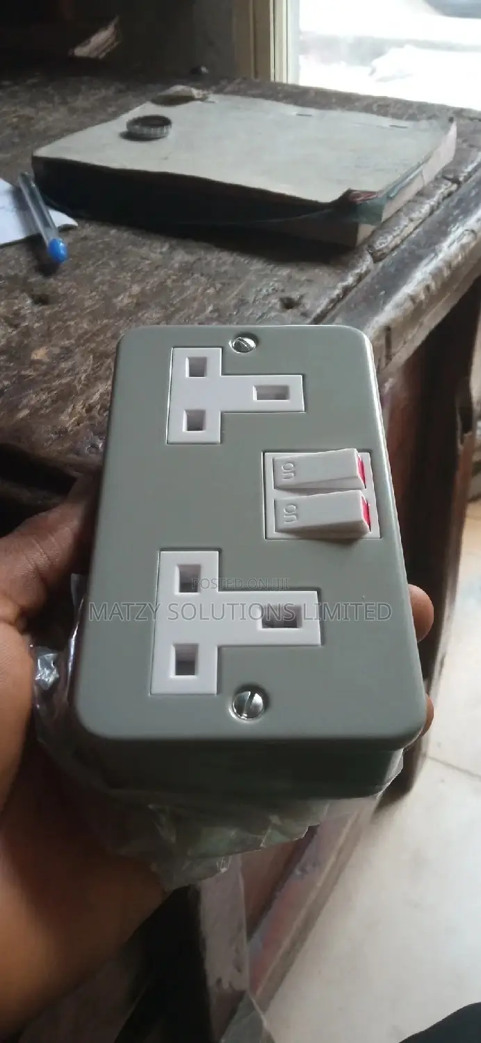13A Double Socket Metal