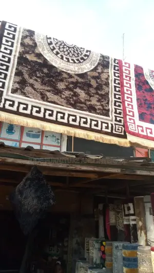 Top Class Center Rug
