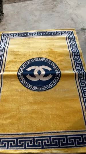 Top Class Center Rug