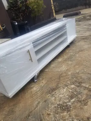 6 Ft Tv Stand With Wufer Space