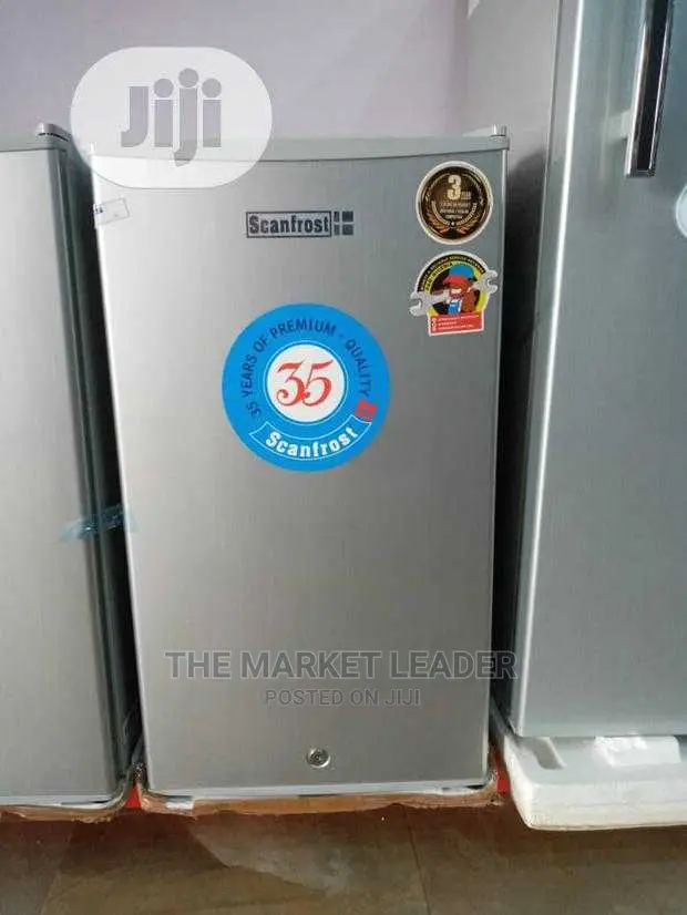 Scanfrost Sfr100xx Table Sized Fridge 100 LTRS